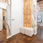 Siroka Apartman *
